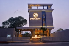 Sands Point, Pondicherry