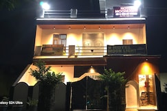 Hotel Moon Light, Meerut