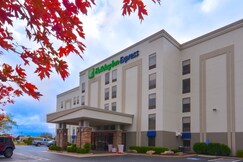 Holiday Inn Express & Suites FAYETTEVILLE-UNIV OF AR AREA, Sequoyah