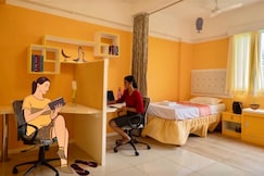 Niasha Youth Hostel, Hornadu