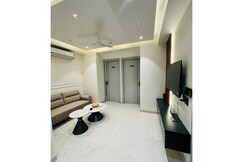 Pepper Stayz | Golf Course Rd/Cyber City, Gurgaon