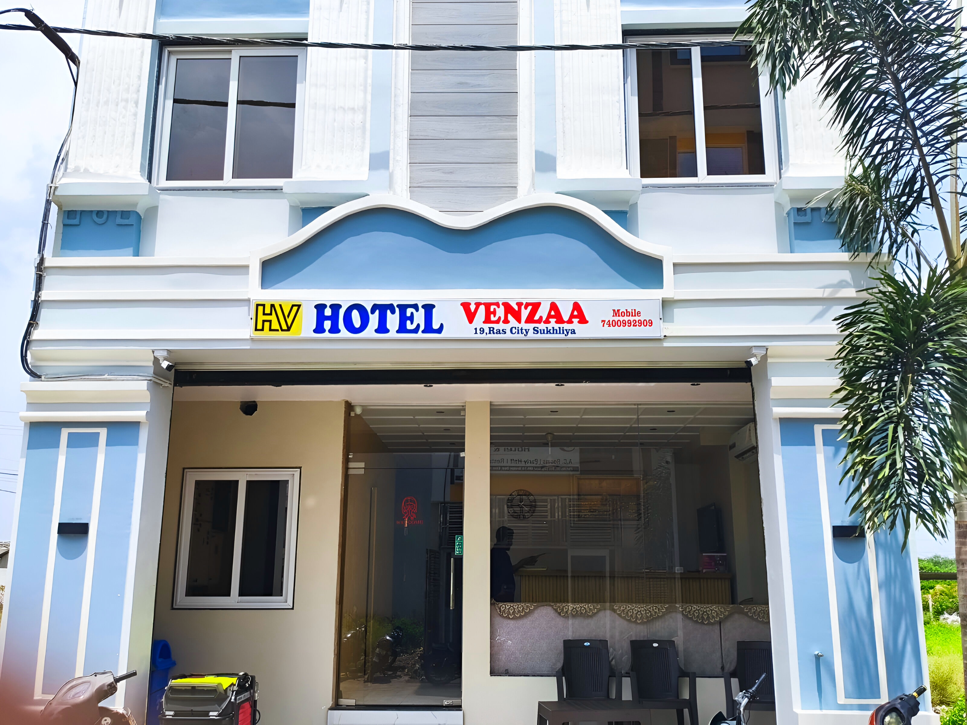 Hotel Venzaa Vijay Nagar - Tap to explore photos