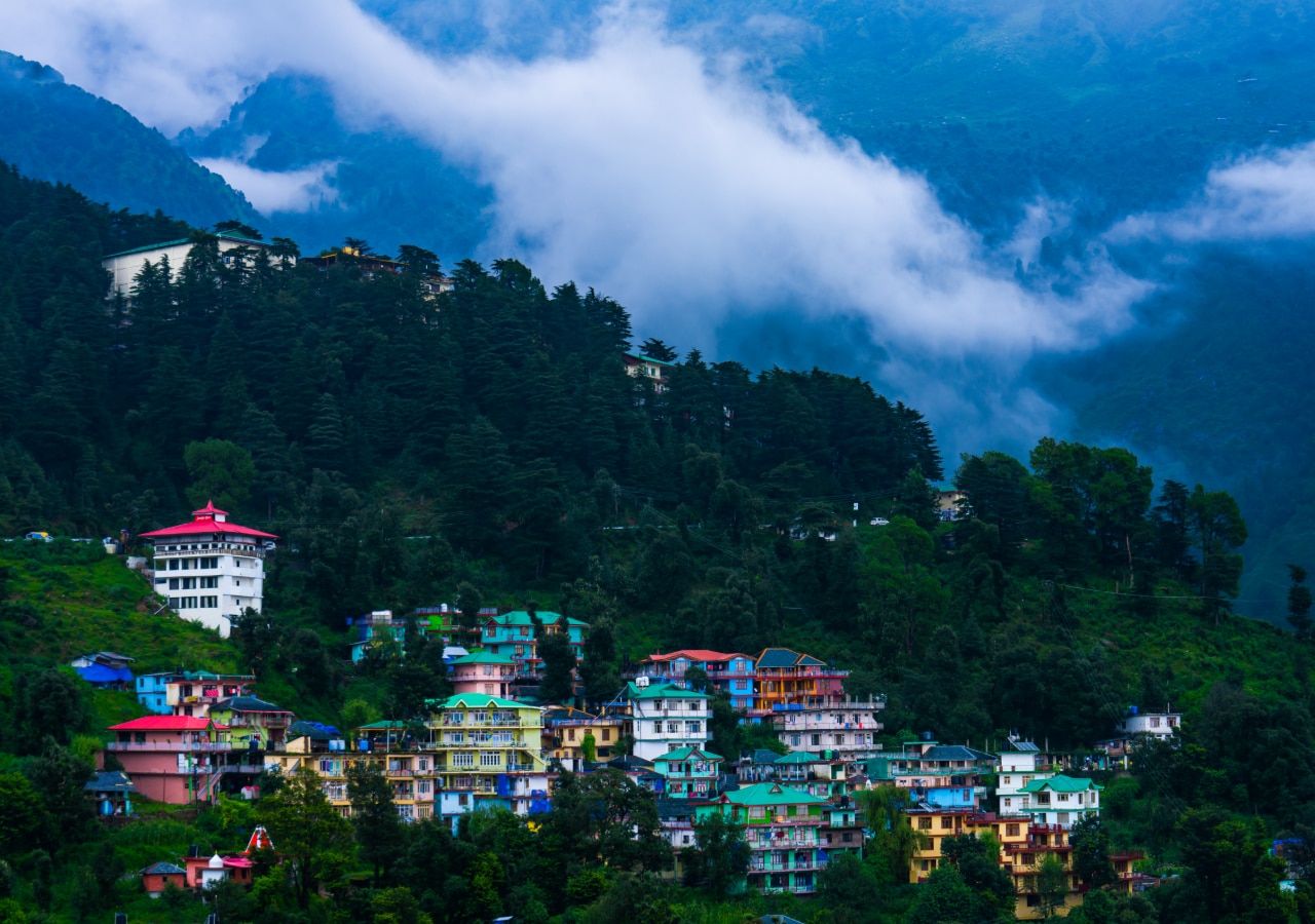 The Hosteller Mcleodganj Max | Dorms & Wi-Fi - Tap to explore photos