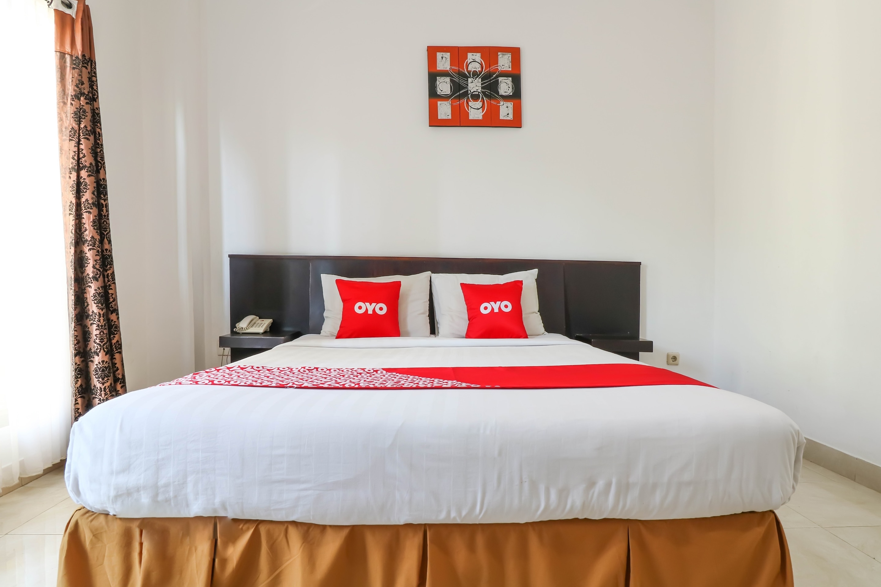 OYO 1666 Grand Pudjawan Hotel - Tap to explore photos