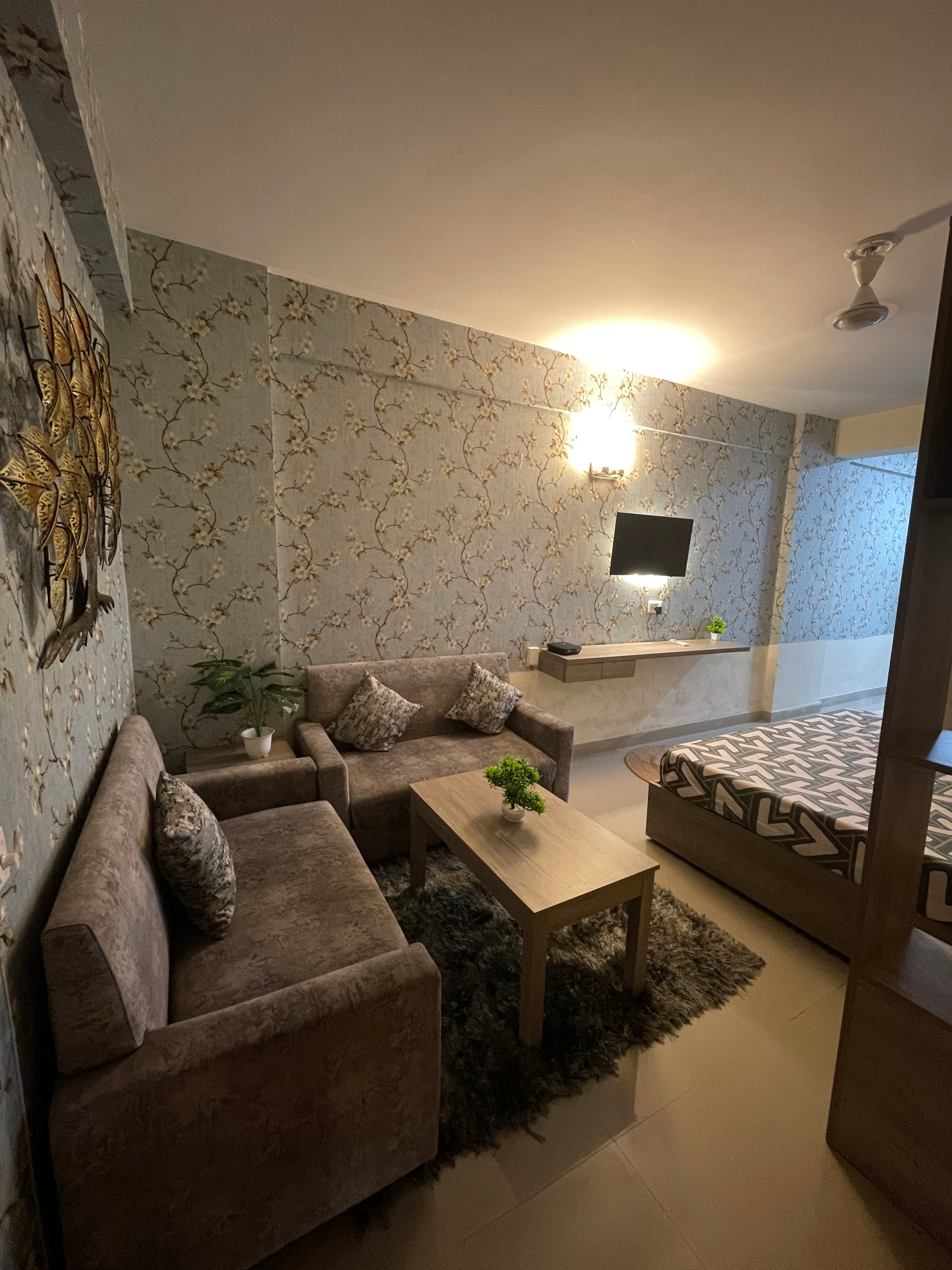 Studio apartment in Ghaziabad - Tap to explore photos