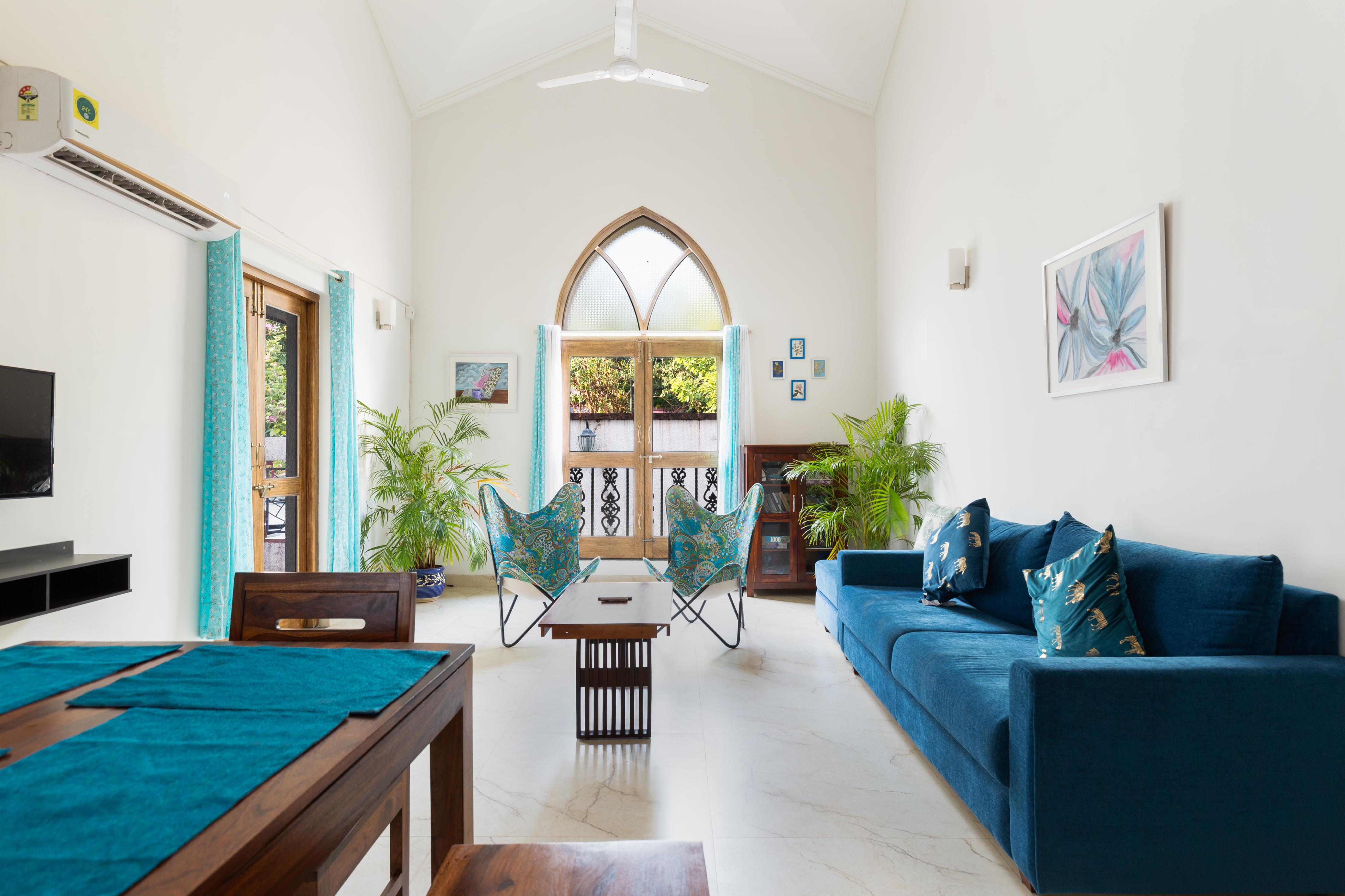 Modern luxury duplex villa with swimming pool in Siolim: C9 - Tap to explore photos