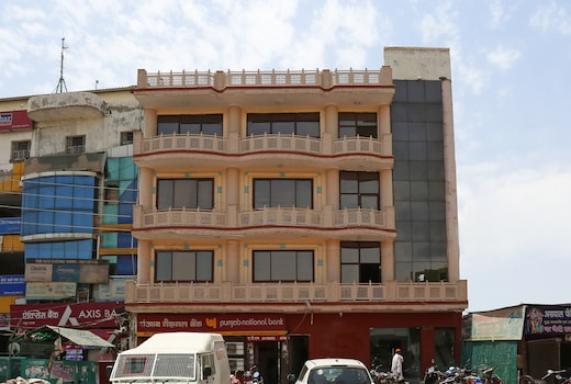 Hotel Maharana Palace