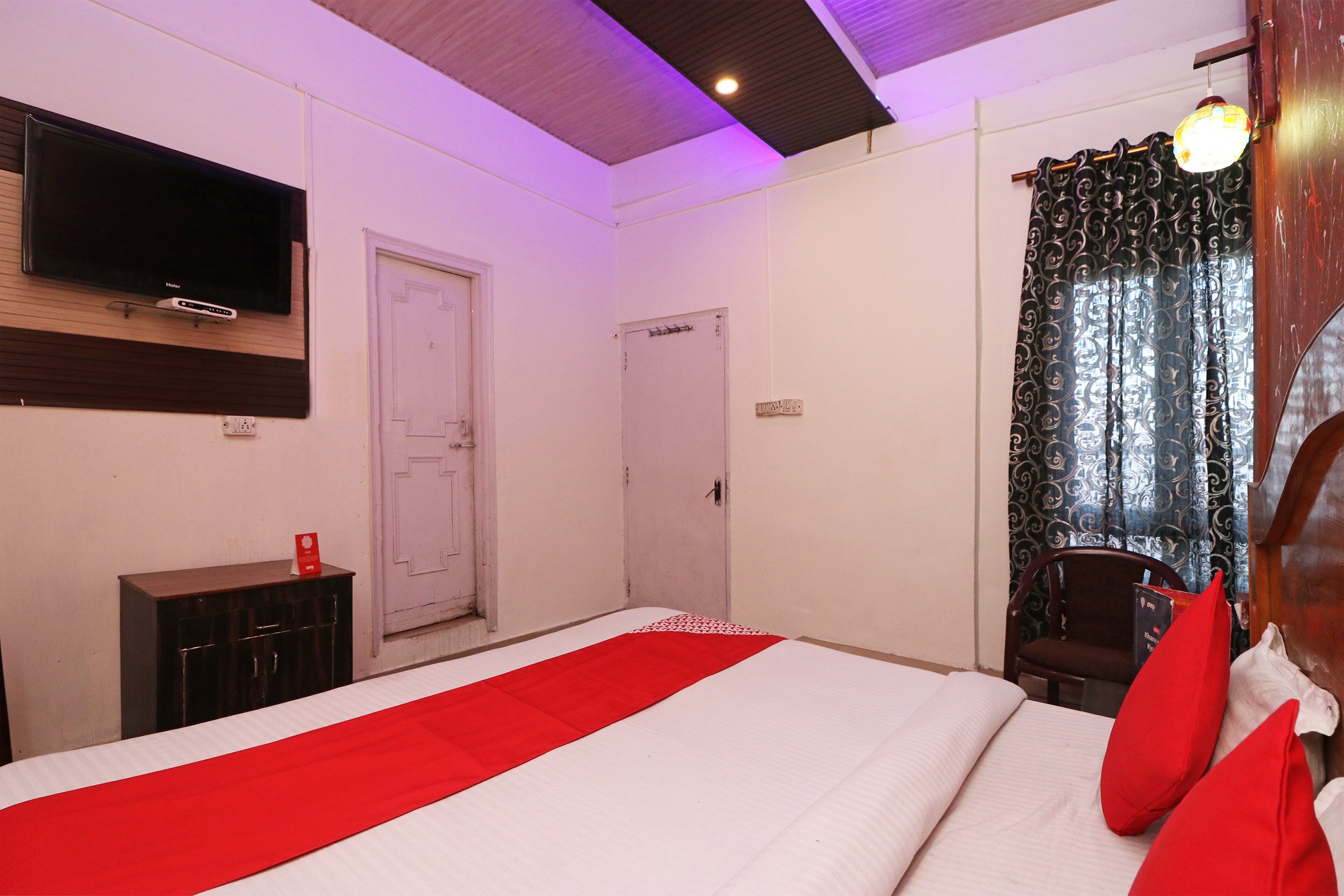 Flagship Dolphin Hotel (rupam Guha Neogi) - Tap to explore photos