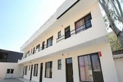 Hotel Royal Cottage, Zirakpur