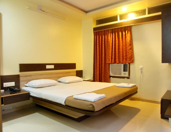 Hotel Vishwa Kolhapur Inr 270 Off 950 Hotel Price - 
