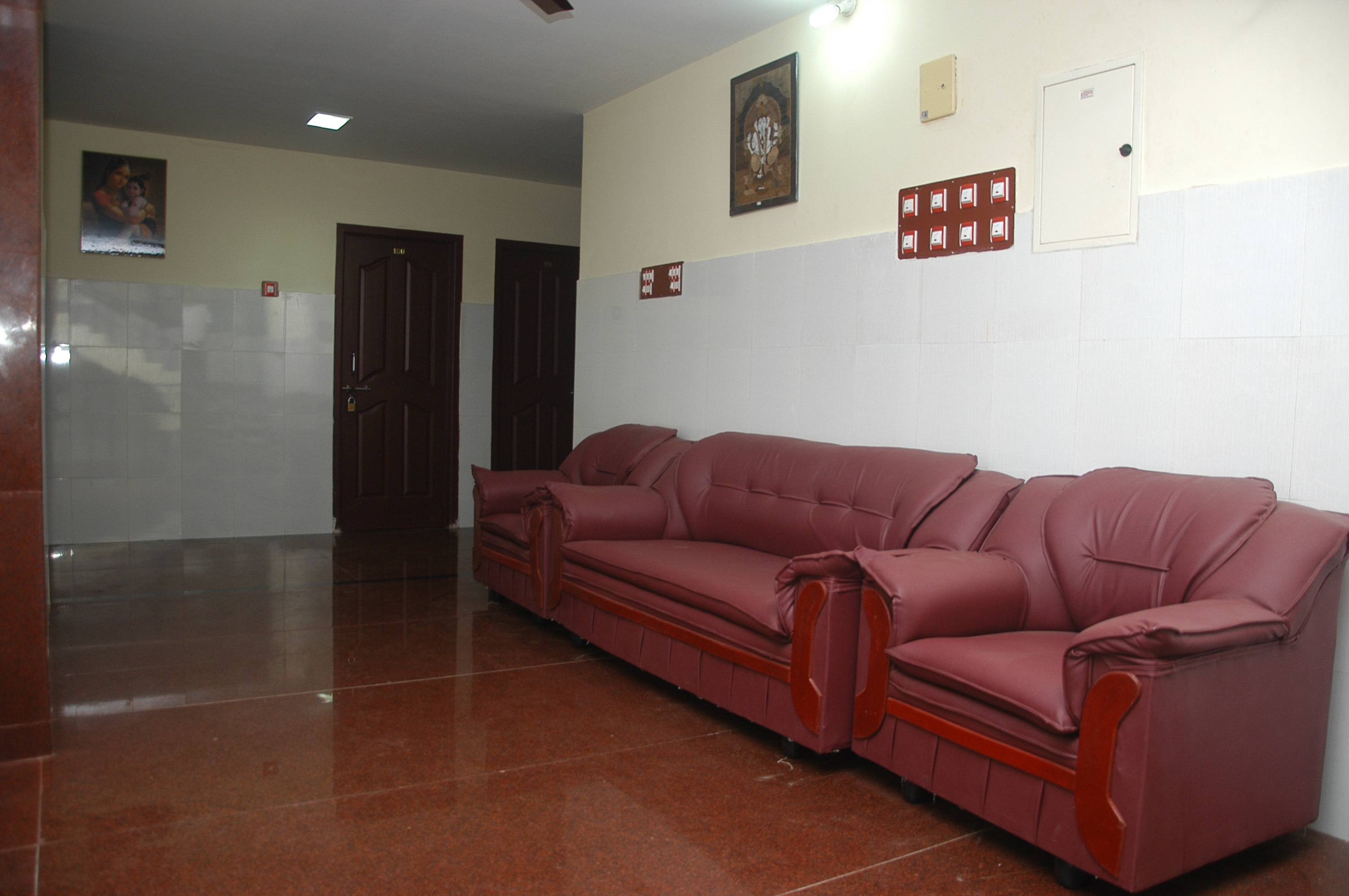 SRI VENKKATRAMANAAS RESIDENCY - Tap to explore photos
