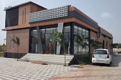 PEARL GARDEN RESORT, Thiruchendur