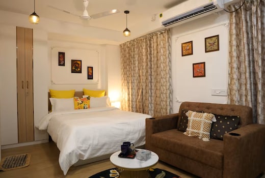 Flyora Studio 5min to Airport