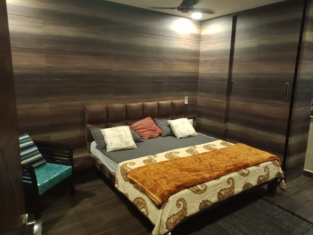 hotel bakshi suites - Tap to explore photos