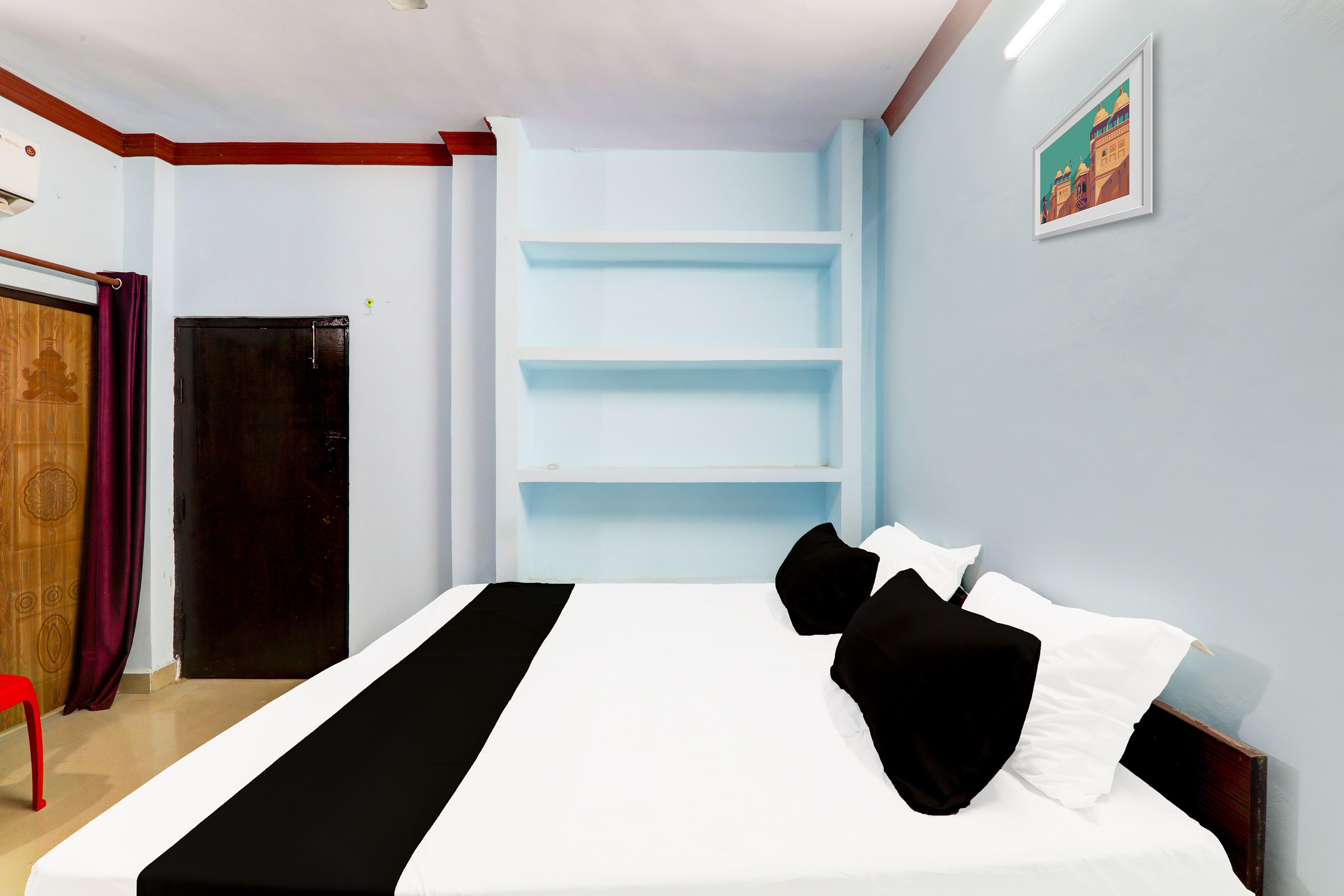 Hotel O Ekta In - Tap to explore photos