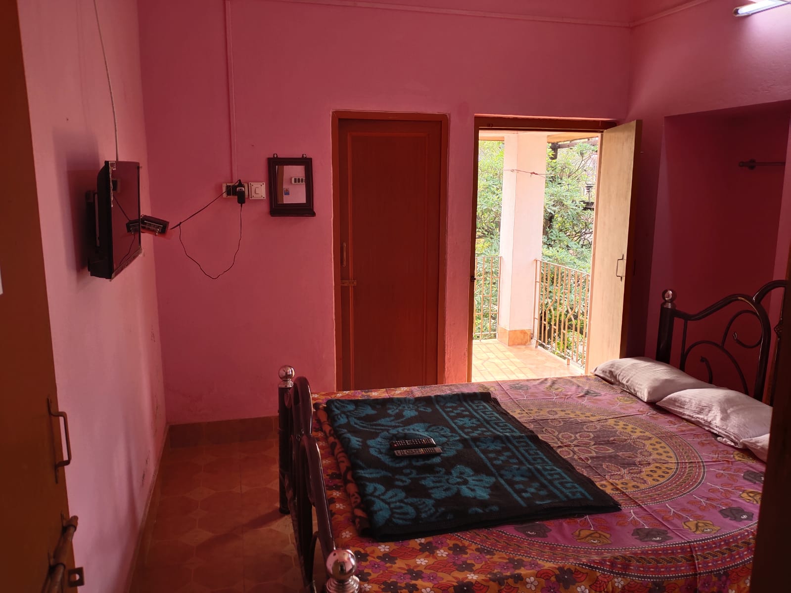 Satyakam Guest House - Tap to explore photos
