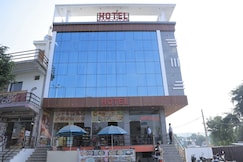 Hotel Om Palace by DAZZLE, Sambhar