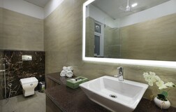 Orchid King Gold Serviced Studio Apartment with Bathtub and Balcony