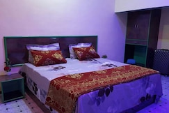 Hostel Arabian Nights, Chatarpur