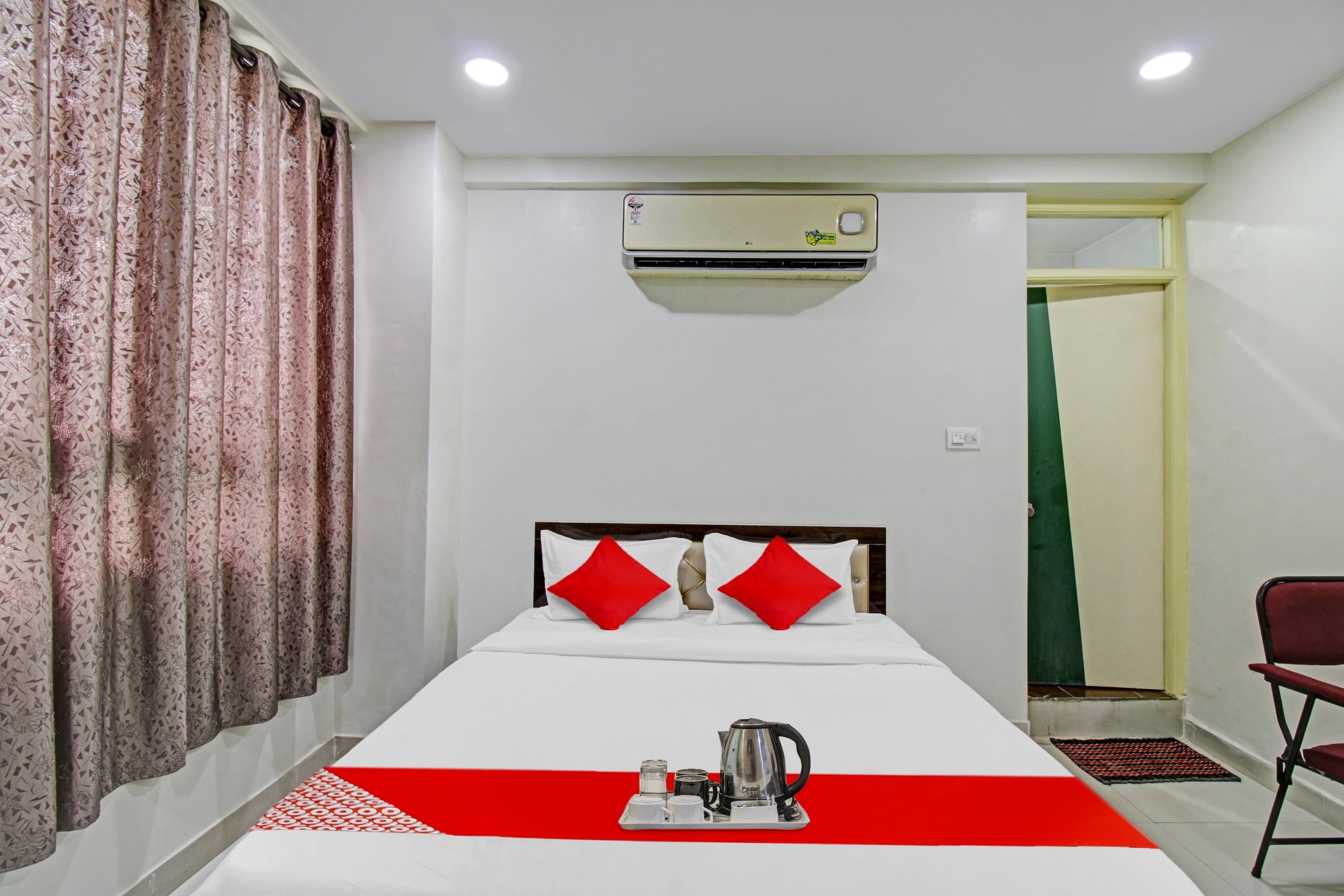 Super Hotel O Sunshine Inn 3