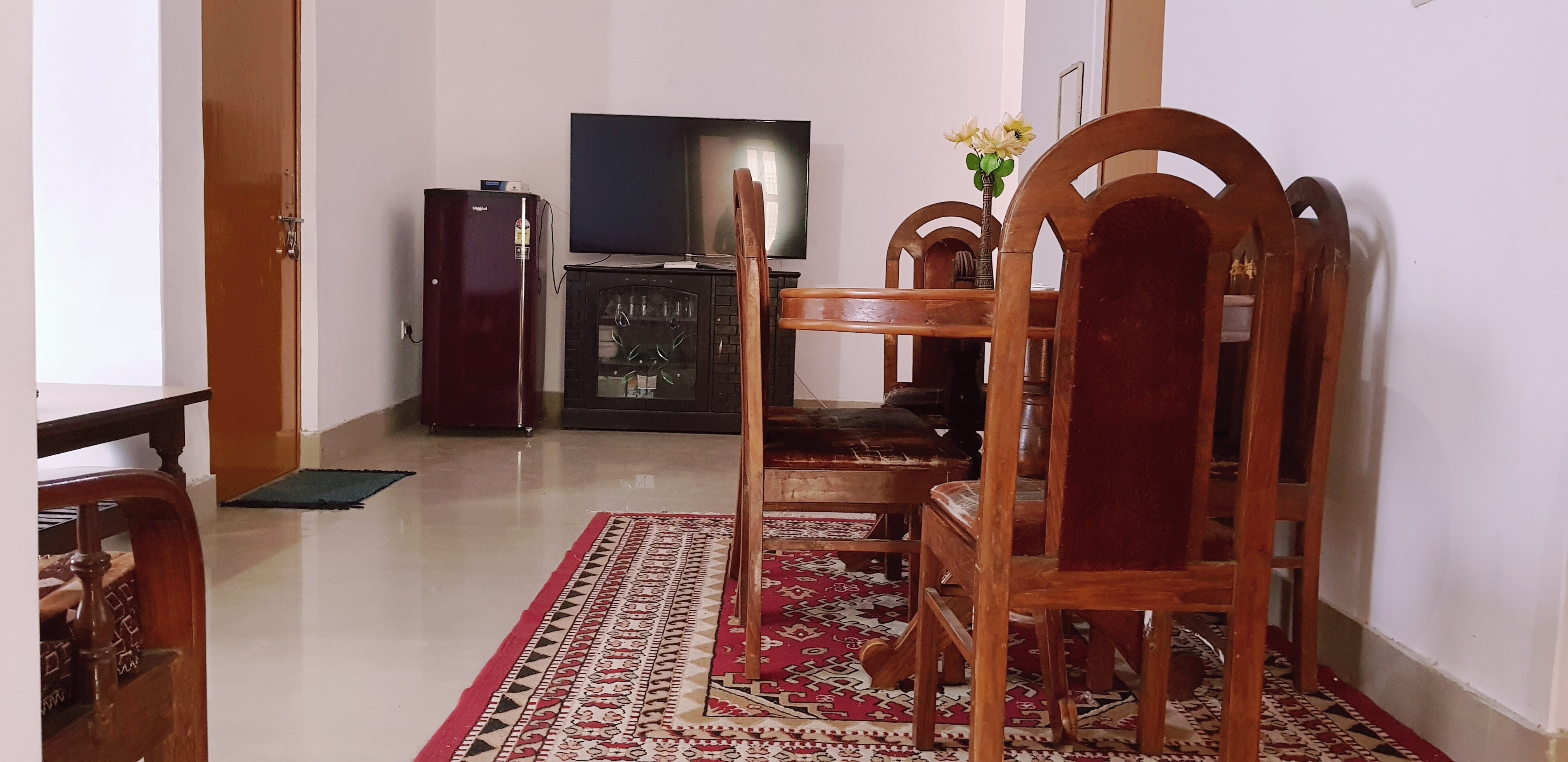 Divyam Homestay - Tap to explore photos