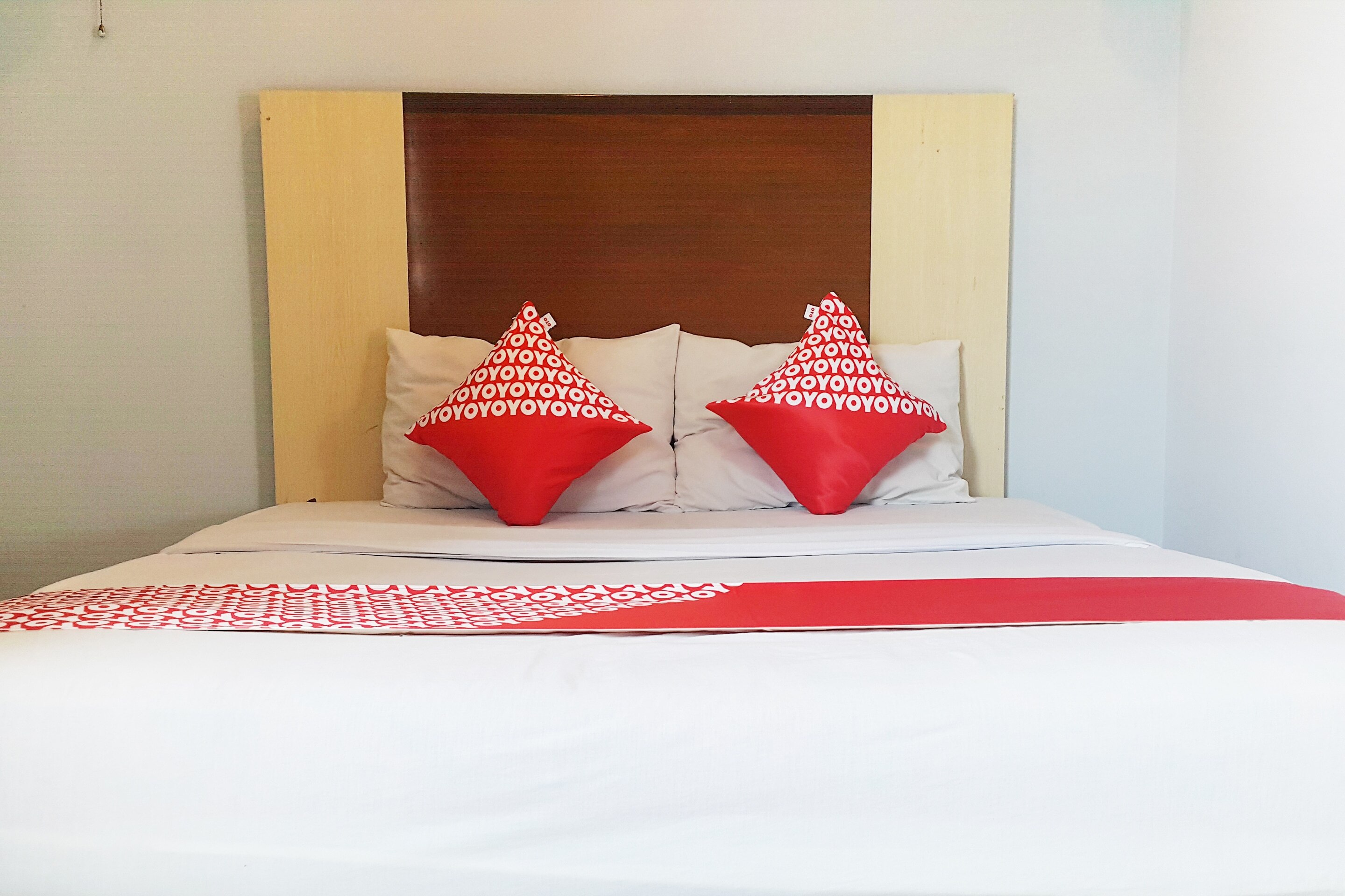 OYO 1088 Hotel Mega Sentosa Indonesia - Tap to explore photos