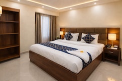 Lotus Stay By Hotel MR Opposite Aishbagh Railway Station, Lucknow