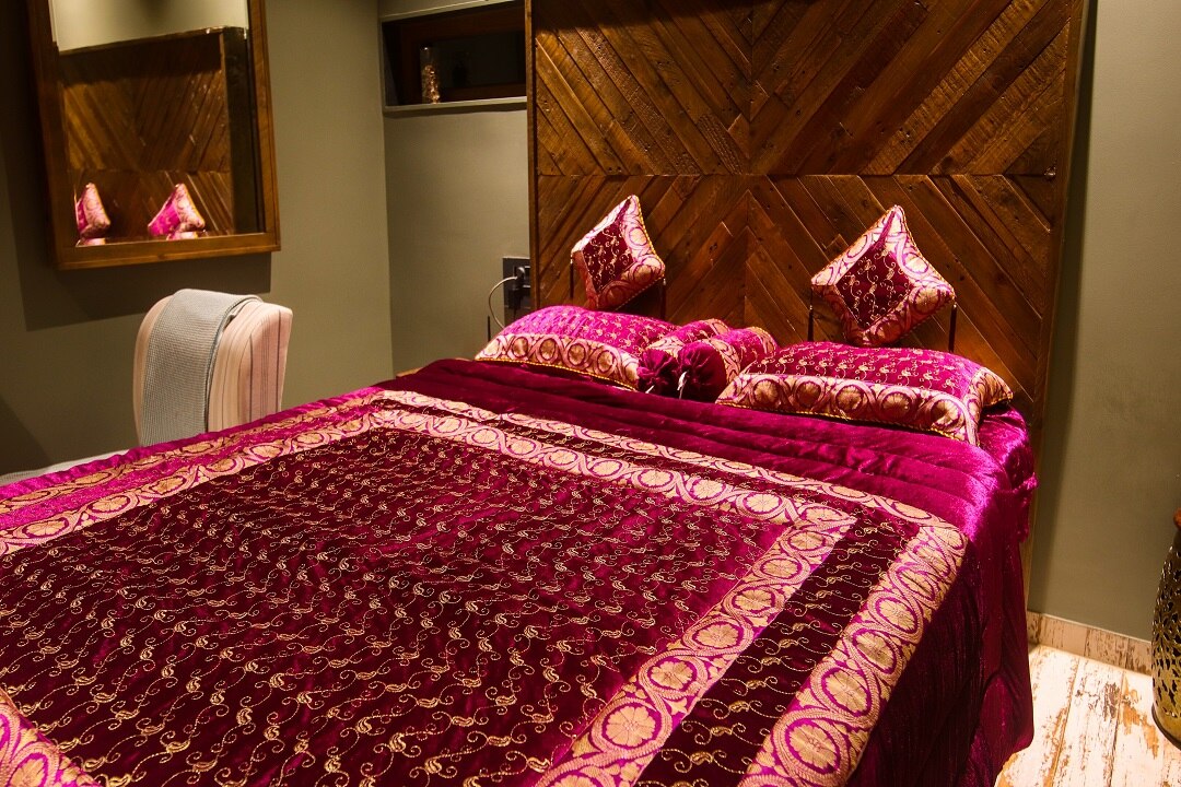 Mango Tree HomeStay - Tap to explore photos
