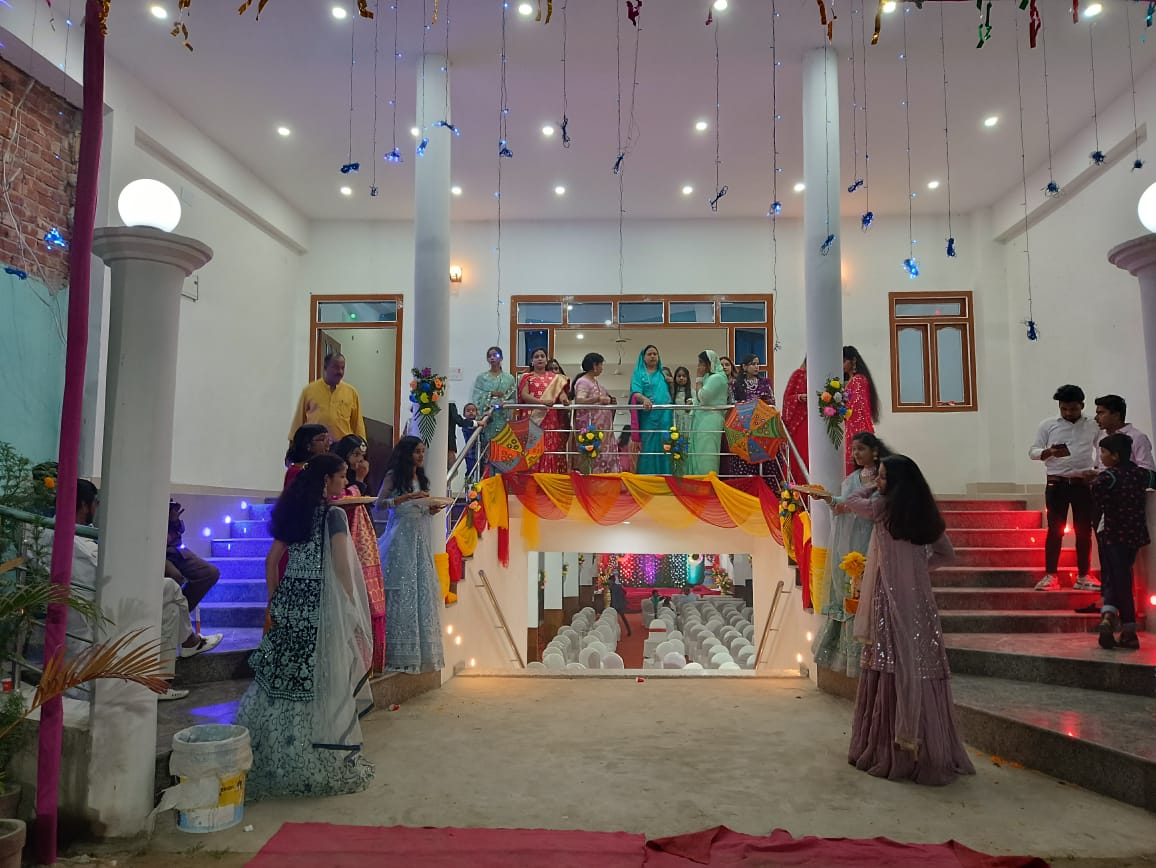Shaukat Sewarth Sadan (SSS Palace) - Tap to explore photos