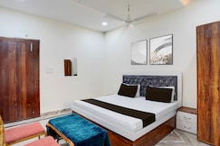Hotel O R N Palace, Datia