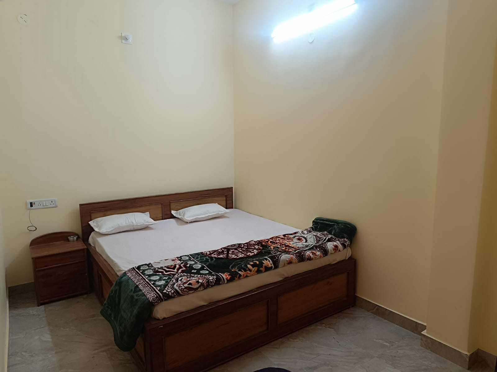 Bihar Guest House - Tap to explore photos