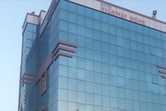 Hotel Highway Home, Chomu