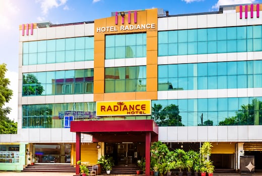 Radiance hotel - 1 km from Jiwaji university