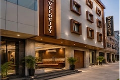 Hotel Velocity - Free Airport Pickup, Delhi