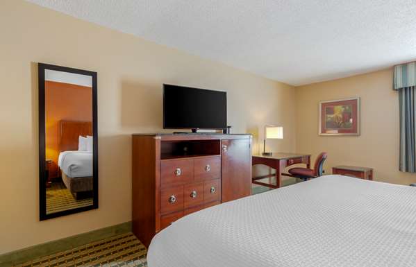 Best Western Plus Inn at Valley View - Tap to explore photos