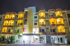 Hotel Yogi Raj Palace , Burhanpur