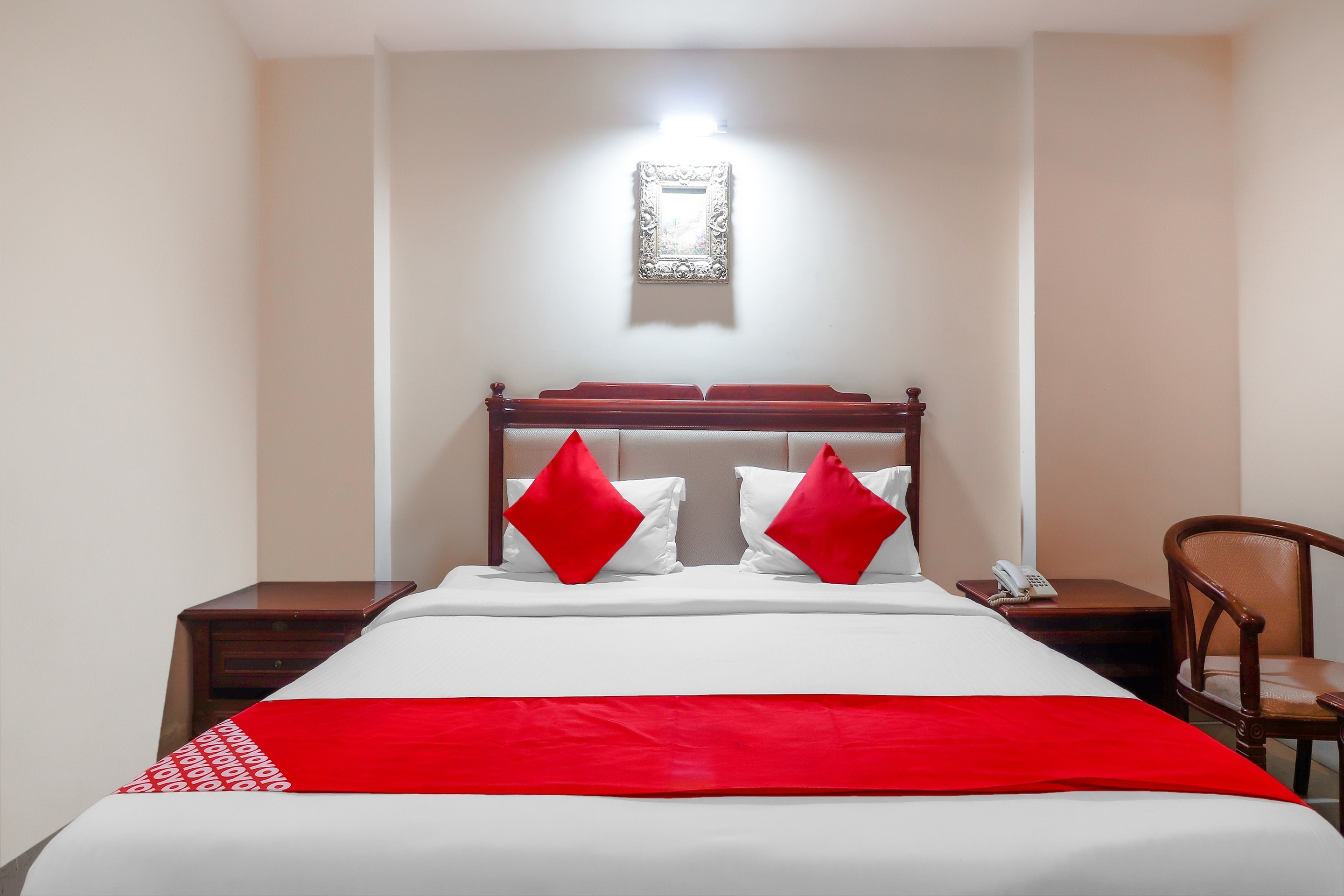 Hotel O Grandeur By orbit Hotels Near Chennai shopping mall - Tap to explore photos