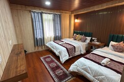 Lotus Inn Blue Pine, Lachung