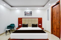 Super Collection O Hotel Evergreen, Faridabad