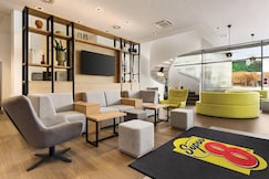 Super 8 by Wyndham Koblenz, Koblenz
