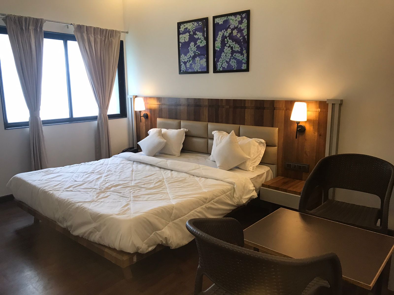 Hotel City Point Executive Lodging - Tap to explore photos