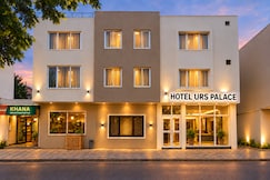 Hotel URS Palace, Indore