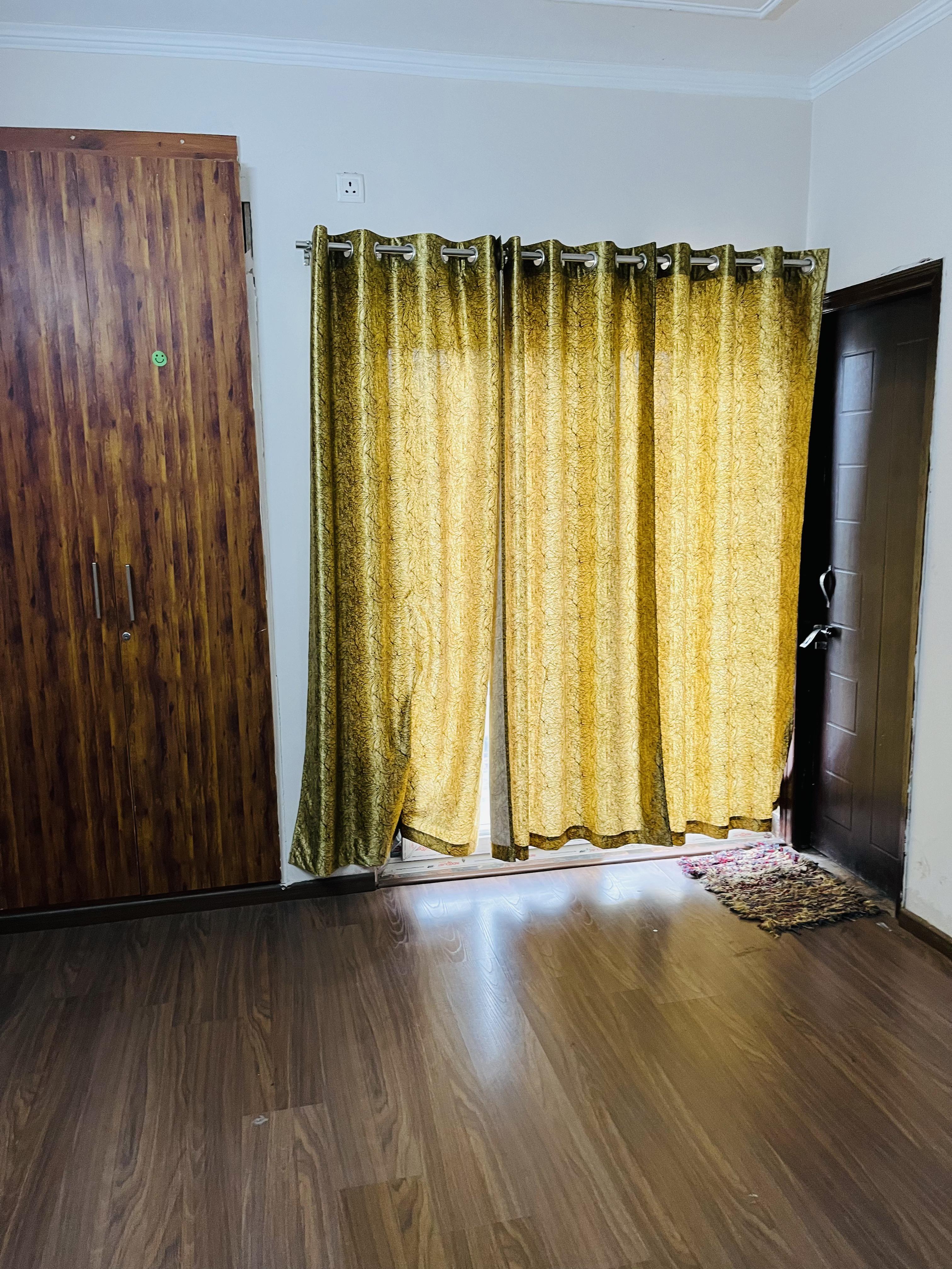 315 , 3rd floor Resizone Residency Mayur Vihar - Tap to explore photos