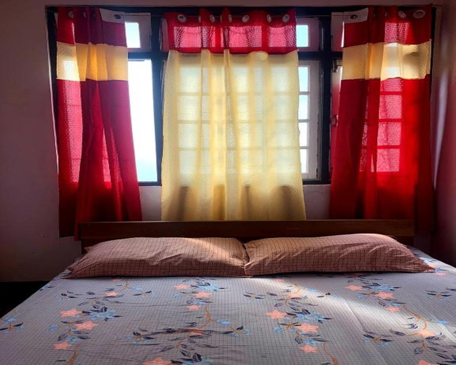 Triveni Guest House - Tap to explore photos