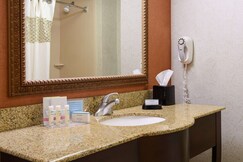 Hampton Inn & Suites Peoria at Grand Prairie, IL, McLean
