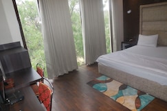 V Star Hotel, Suratgarh