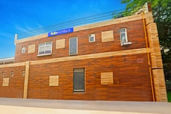FabHotel Vasant Villa - Near ILBS Hospital, Delhi
