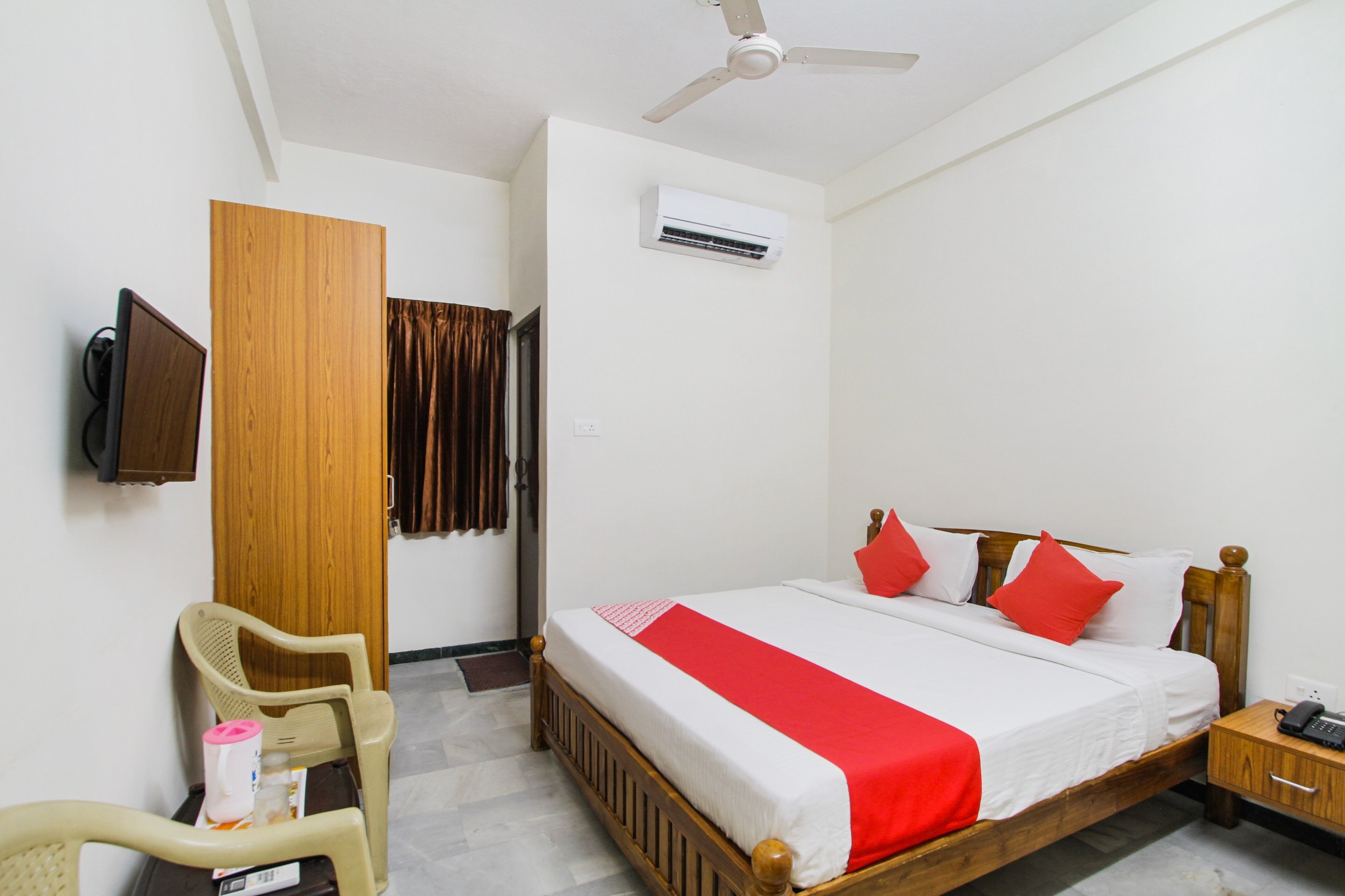 Oyo 64195 Aryans Accommodations Jaipur Inr 296 Off