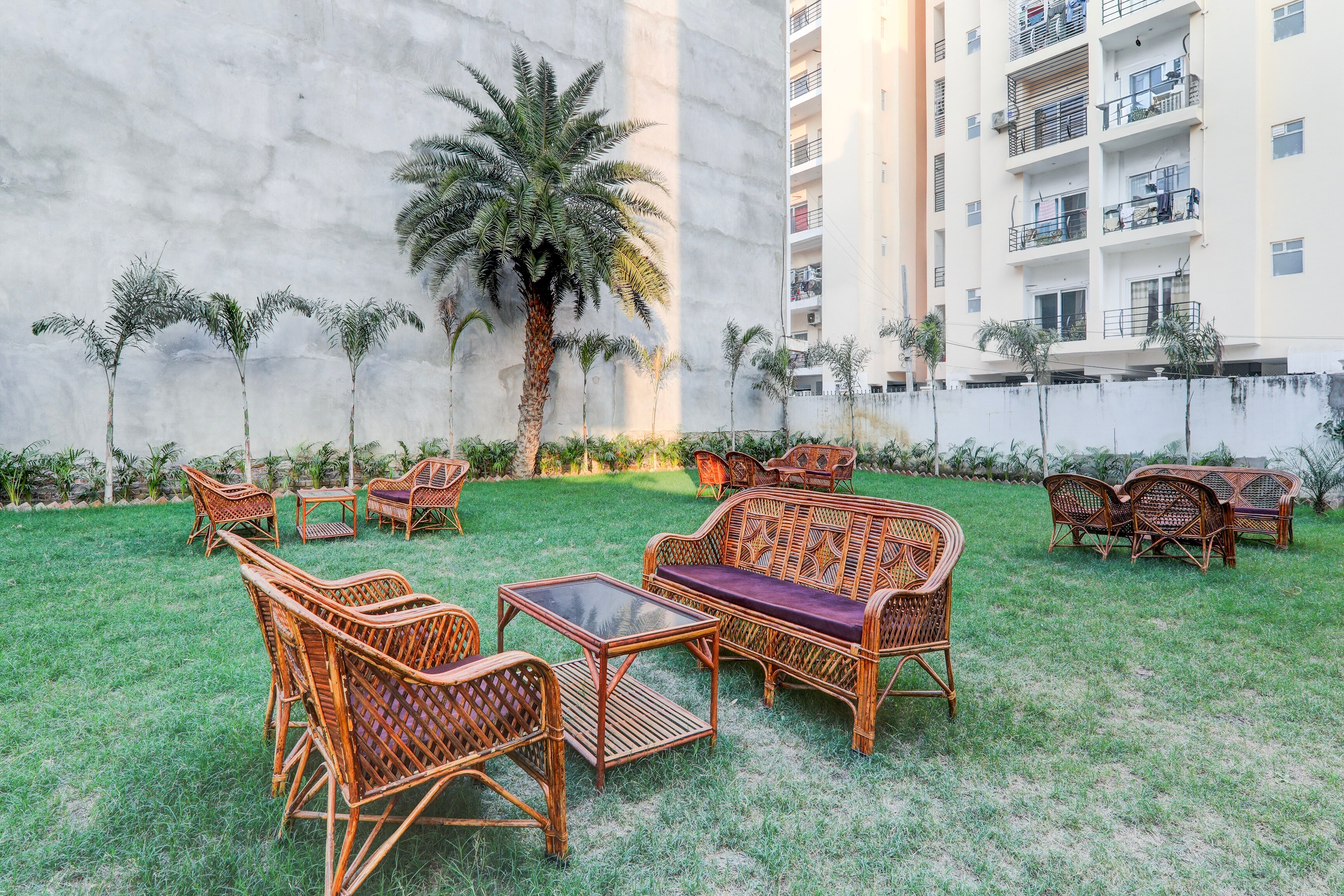 Super Hotel O BBD Lucknow Formerly 7th Heaven - Tap to explore photos