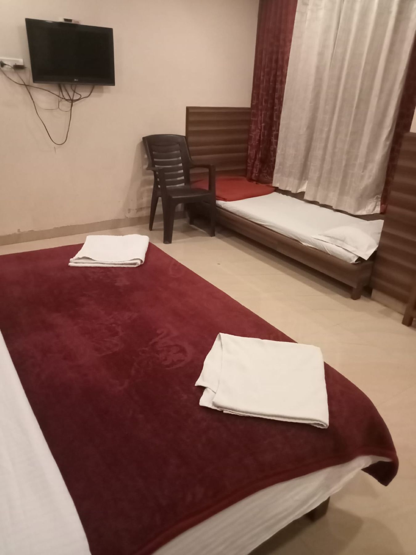 LAXMI GUEST HOUSE - Tap to explore photos